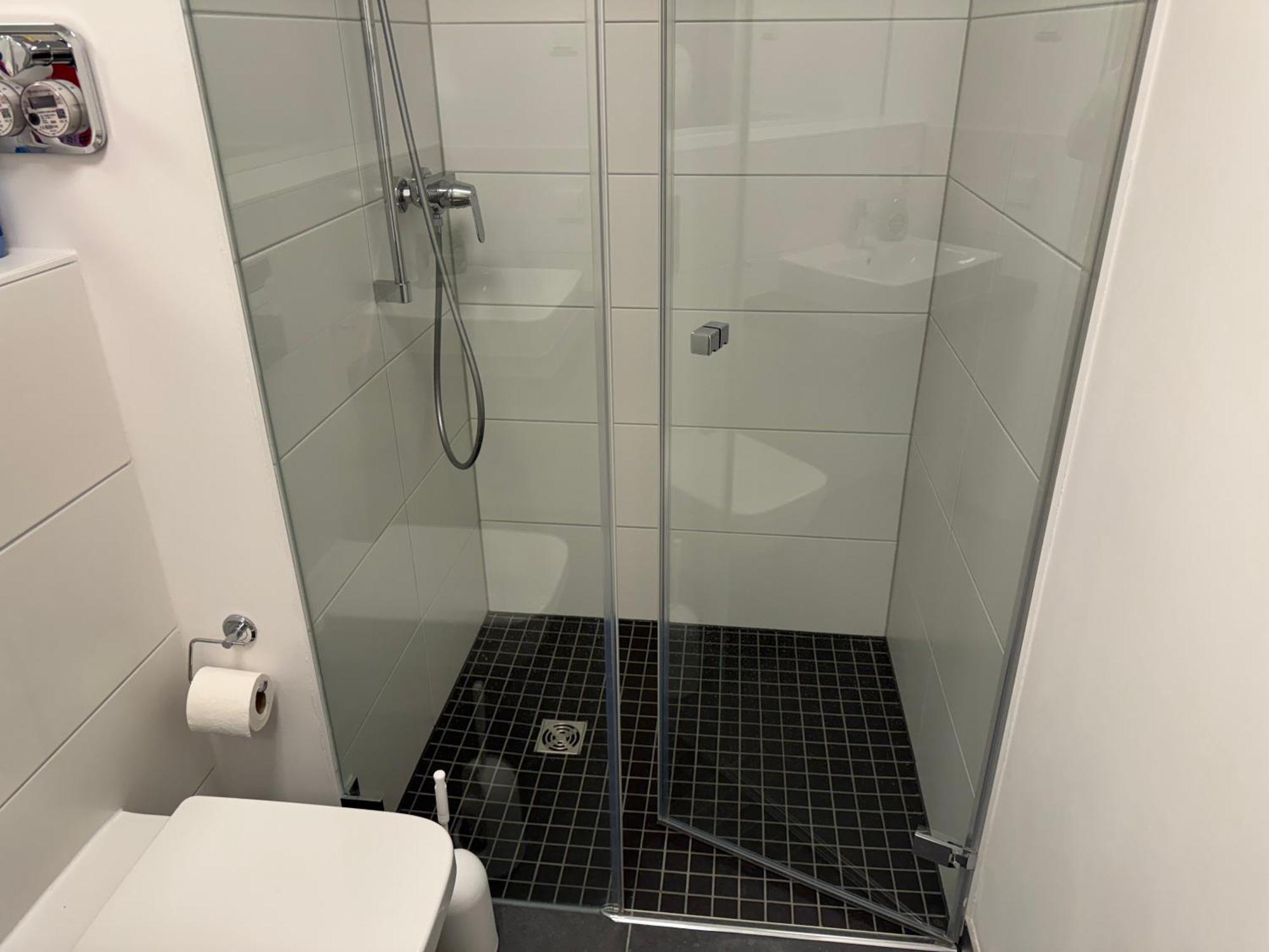 Modernes Apartment, Perfekte Lage In Berlin-adlershof Apartment