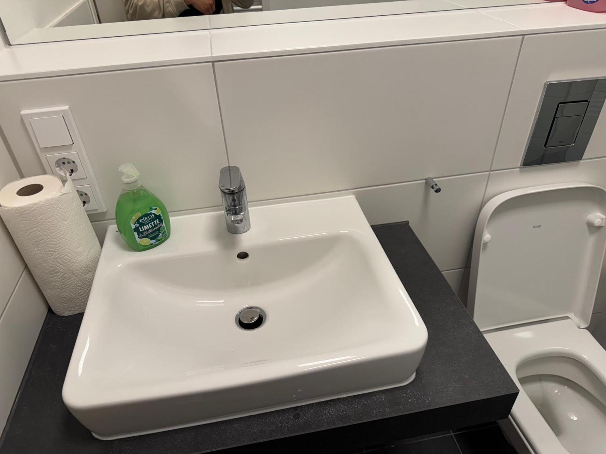 Modernes Apartment, Perfekte Lage In Berlin-adlershof * Berlin